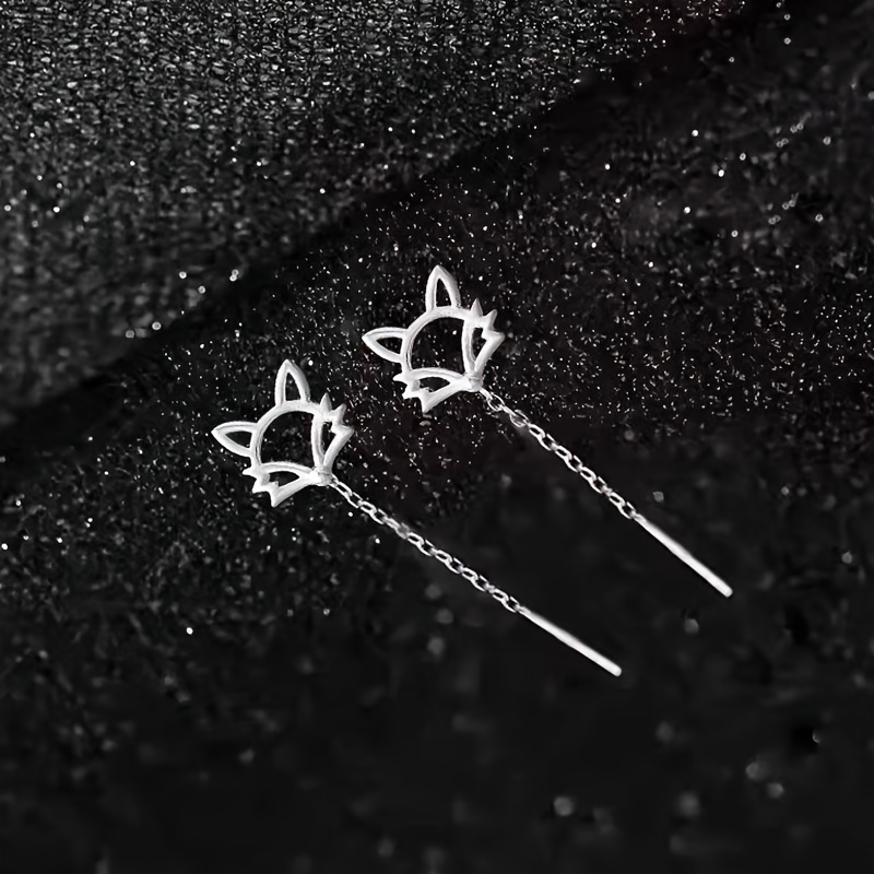 Women's Fox Ear Wire Easy Fringe Short Earrings